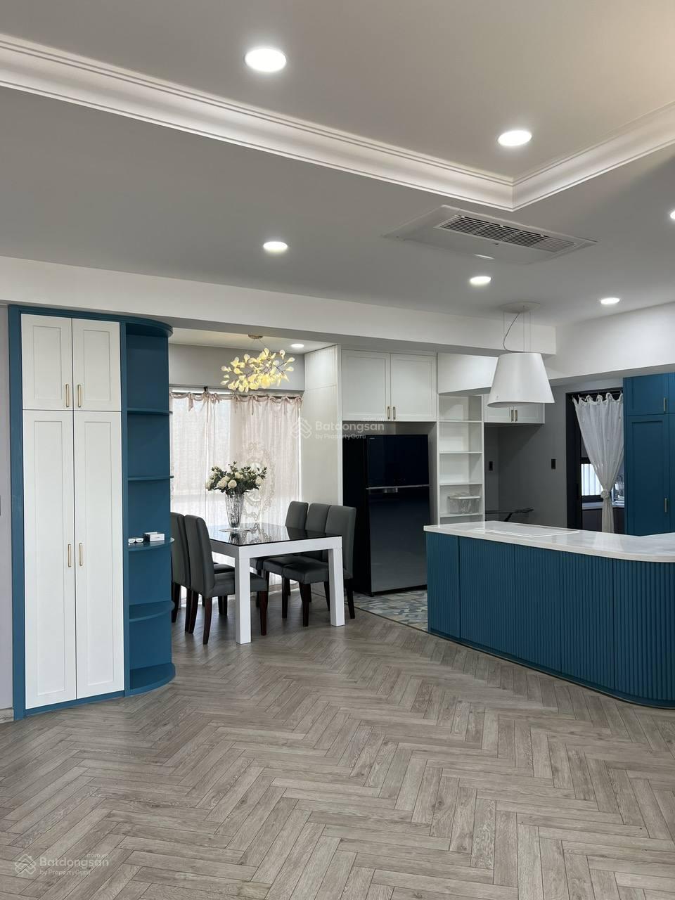 Bán CC Garden Court 1, Tôn Dật Tiên, Tân Phong, Q7, 14 tỷ, 143m2