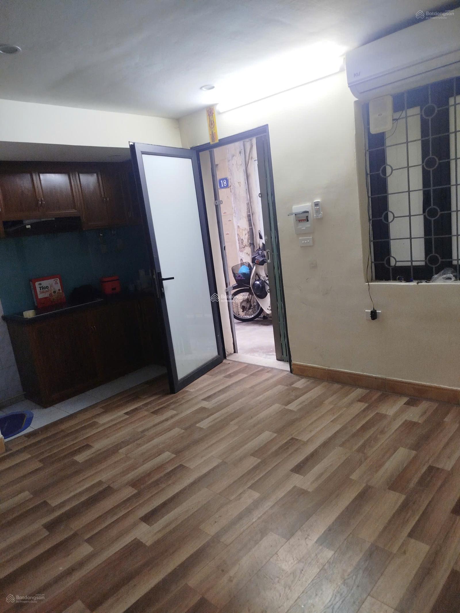 Nhà ngõ 467 Lĩnh Nam Hoàng Mai HN, DT 22m2 x2 tầng, khu dân cư đông, ngõ đẹp thoáng MT 4m giá 2 tỷ Nhà ngõ 467 Lĩnh Nam Hoàng Mai HN, DT 22m2 x2 tầng, khu dân cư đông, ngõ đẹp thoáng MT 4m giá 2 tỷ