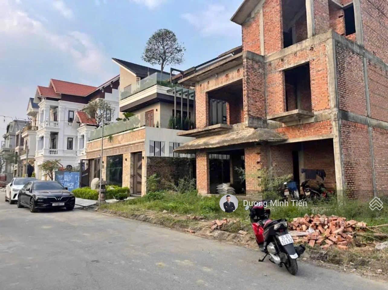 Biệt thự thô 3 tầng khu Sao Đỏ - Thành Tô - 130m2 ngang 10m - Đường 12m Biệt thự thô 3 tầng khu Sao Đỏ - Thành Tô - 130m2 ngang 10m - Đường 12m