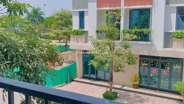 Bán nhà phố 1 trệt 2 lầu hoàn công đầy đủ sổ sẵn trong khu dân cư an ninh