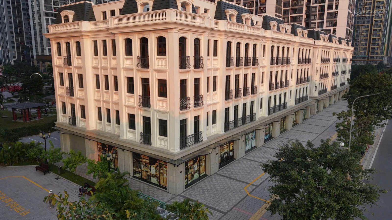 Hót quá!Những căn liền kề cuối cùng mở bán 150m2 - 600m2 sàn sử dụng.Sẵn người thuê 120-150tr/tháng