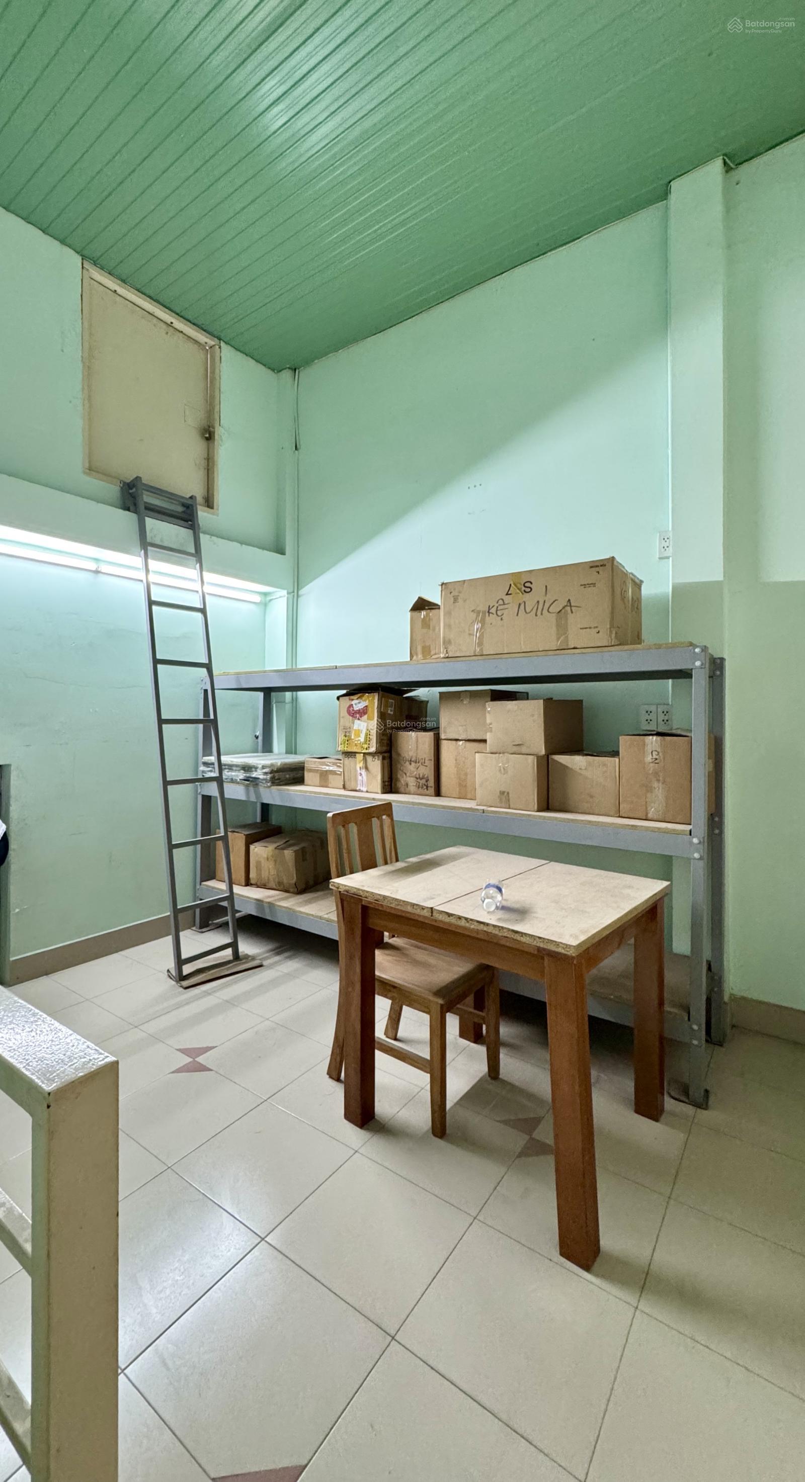 Cho thuê MTKD đường Luỹ Bán Bích (gần Âu Cơ), 4x11m, cấp 4 có lửng, giá 15 triệu/th Cho thuê MTKD đường Luỹ Bán Bích (gần Âu Cơ), 4x11m, cấp 4 có lửng, giá 15 triệu/th