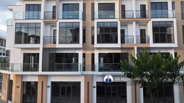 Nhà phố 120m2, kẹt tiền bán gấp giá tốt nhất 5,5 tỷ (giá 100% full) - sẵn công chứng ngay