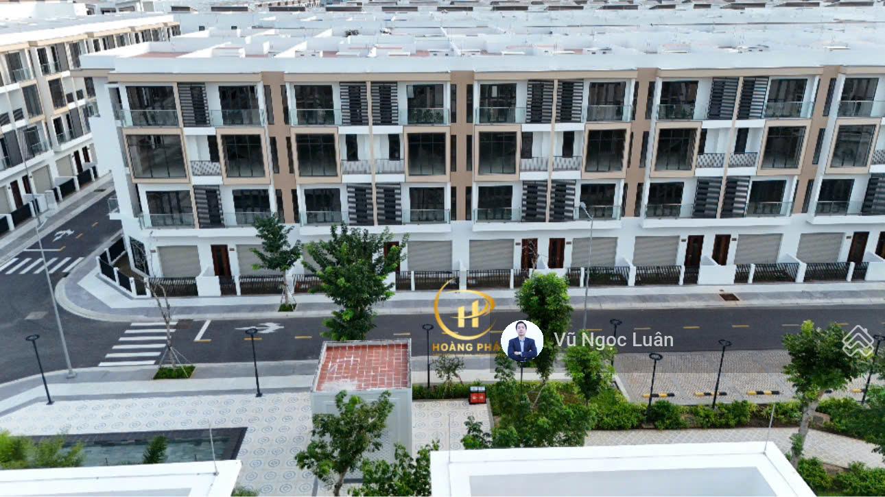 Nhà phố 120m2, kẹt tiền bán gấp giá tốt nhất 5,5 tỷ (giá 100% full) - sẵn công chứng ngay Nhà phố 120m2, kẹt tiền bán gấp giá tốt nhất 5,5 tỷ (giá 100% full) - sẵn công chứng ngay