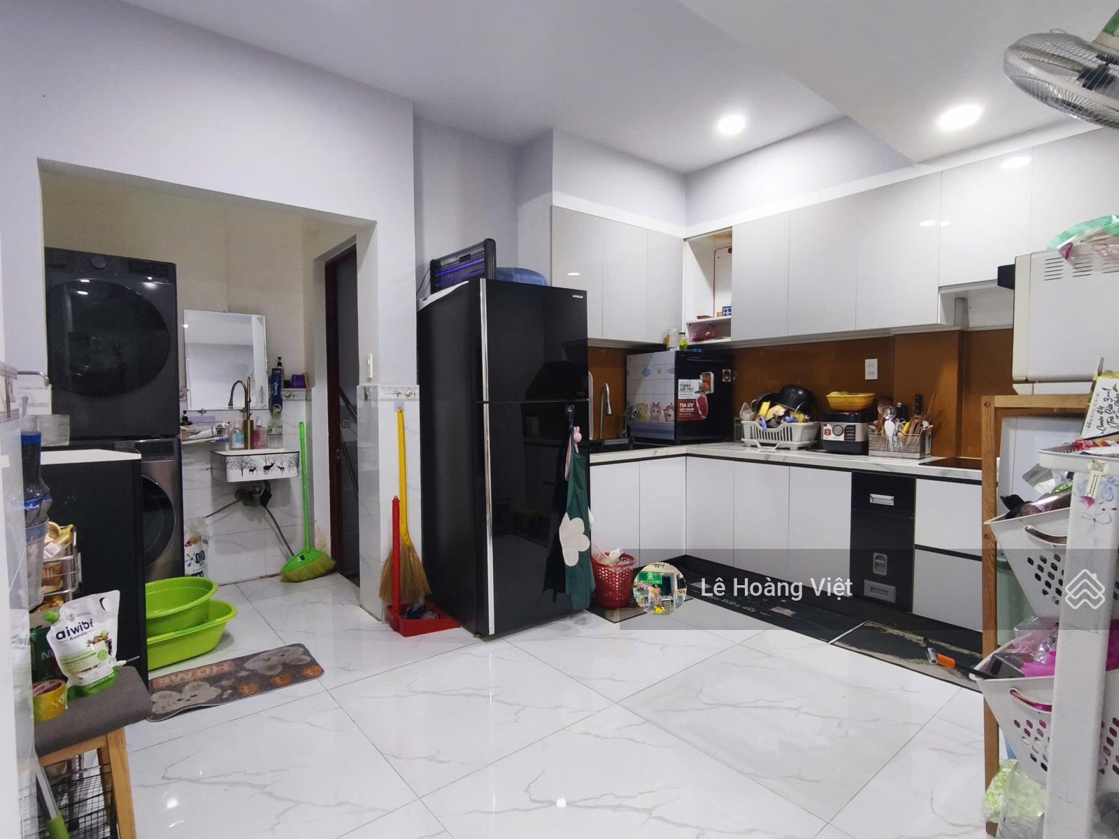 Gần đại học công nghiệp 4 - Đường trước nhà tầm 4m - 2 lầu - 3 phòng ngủ - Nhà như hình ảnh