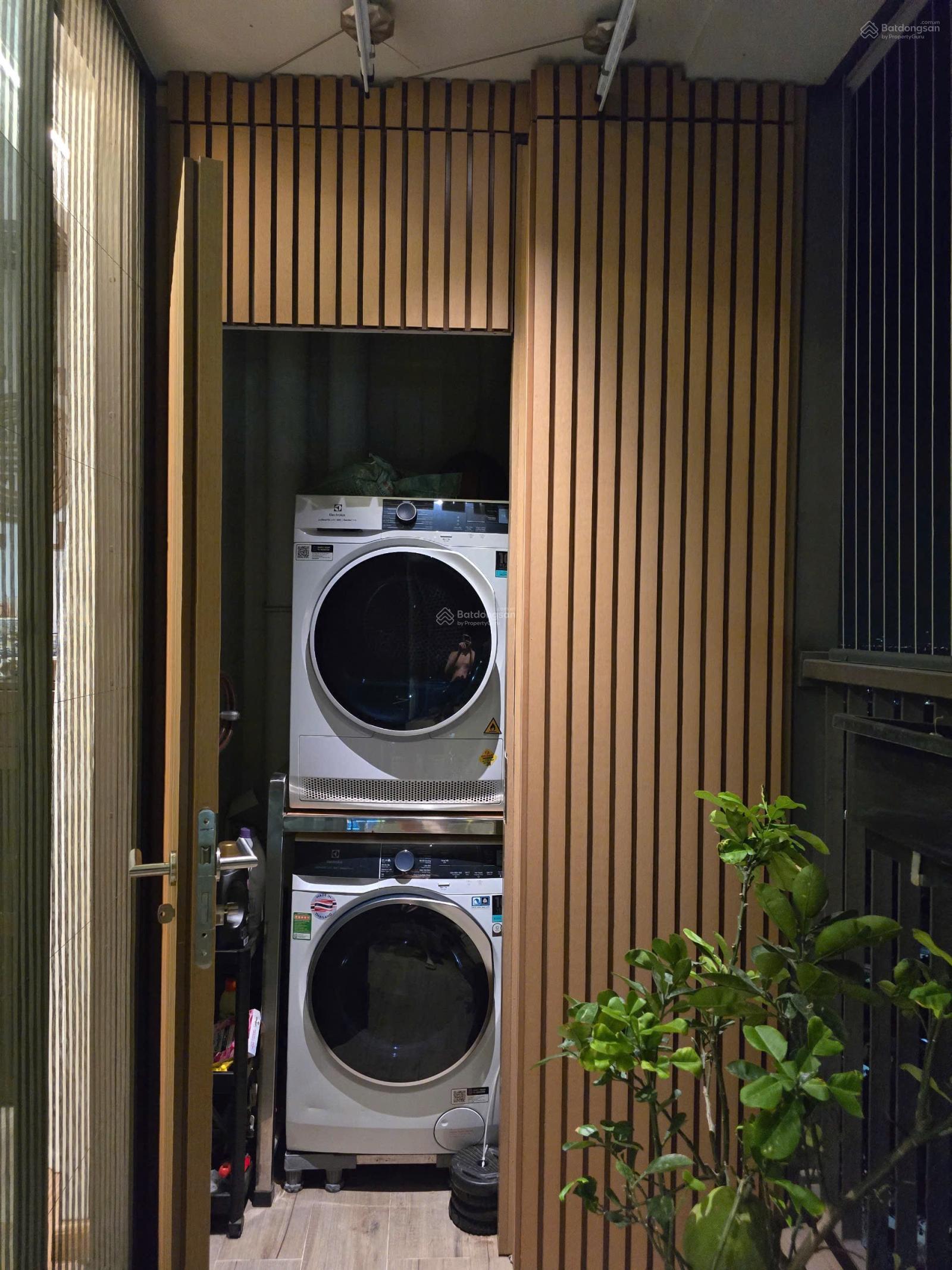 Chào bán 3pn 2vs căn góc view hồ + sân golf giá tốt nhất khu, full nội thất đẹp