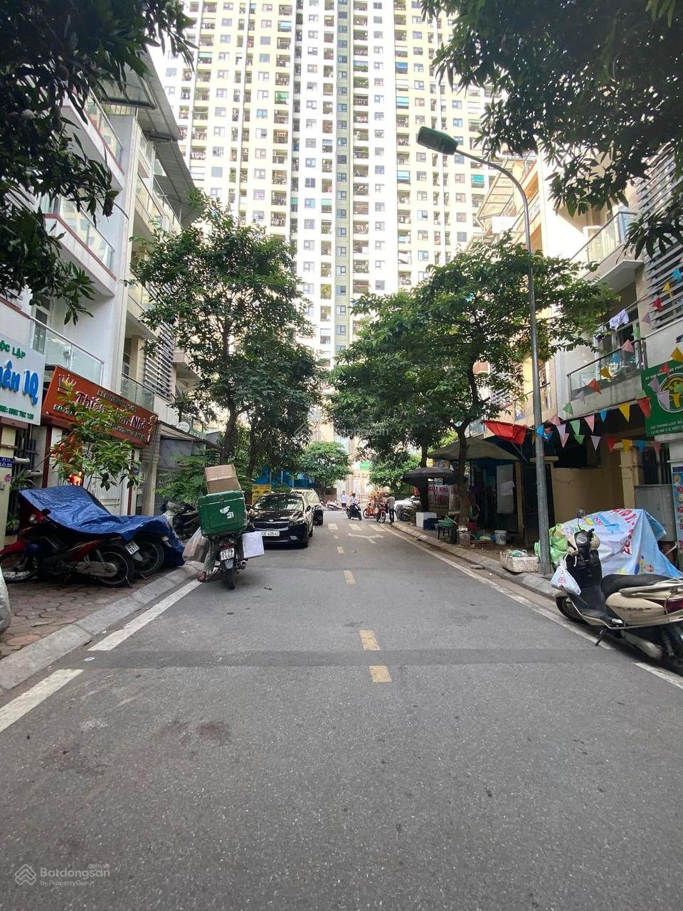 Bán đất X2B - Yên Sở, 70m2 mặt tiền 4.3m, vỉa hè ô tô tránh, thoáng sau nhà 3m, xây 7 tầng cực đẹp Bán đất X2B - Yên Sở, 70m2 mặt tiền 4.3m, vỉa hè ô tô tránh, thoáng sau nhà 3m, xây 7 tầng cực đẹp