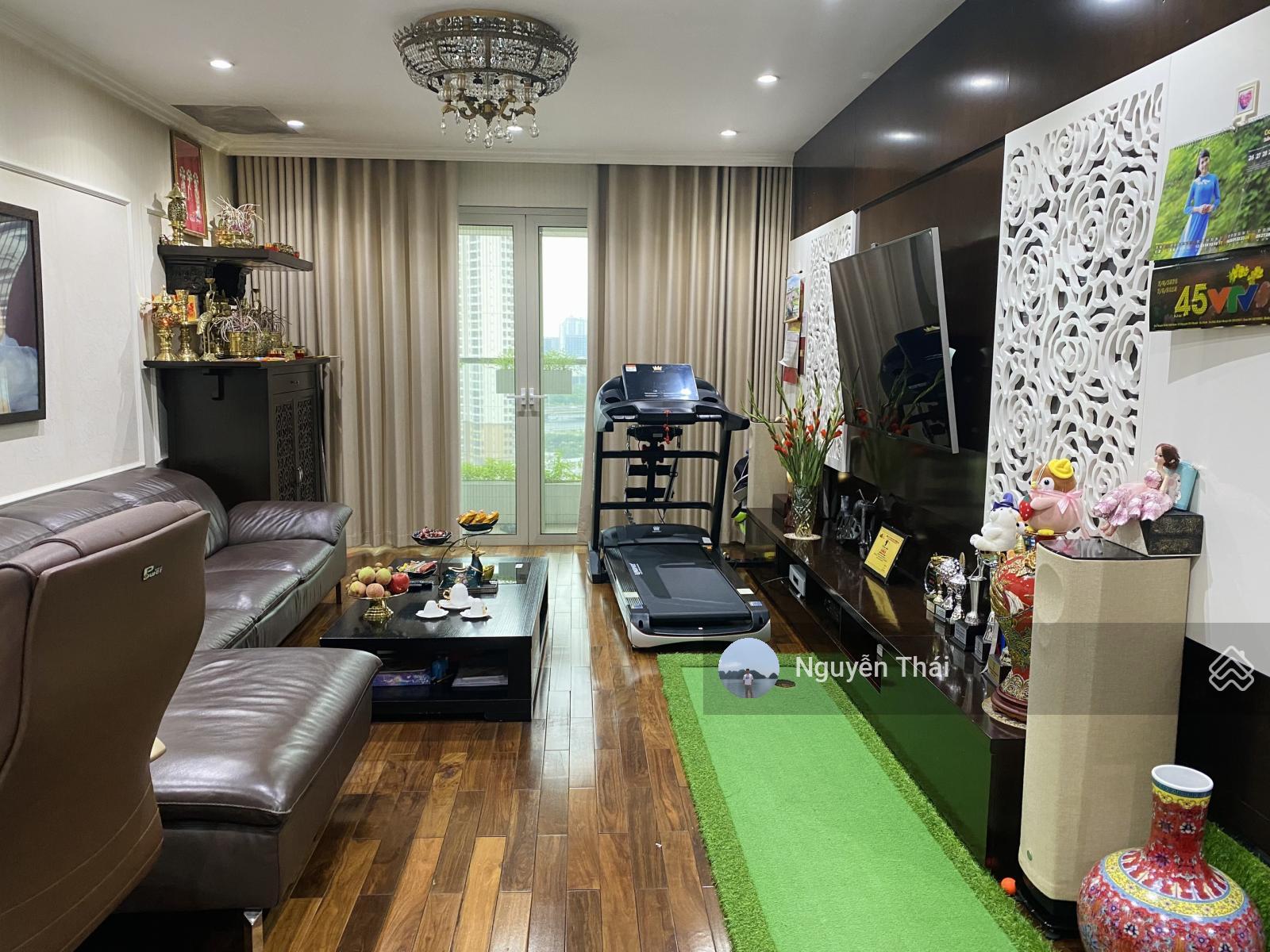 Bán căn góc Đông Nam 3 ngủ 2wc 96m2 tòa 90 Nguyễn Tuân, full đồ, có slot ô tô, sẵn sổ. Giá 10,7 tỷ