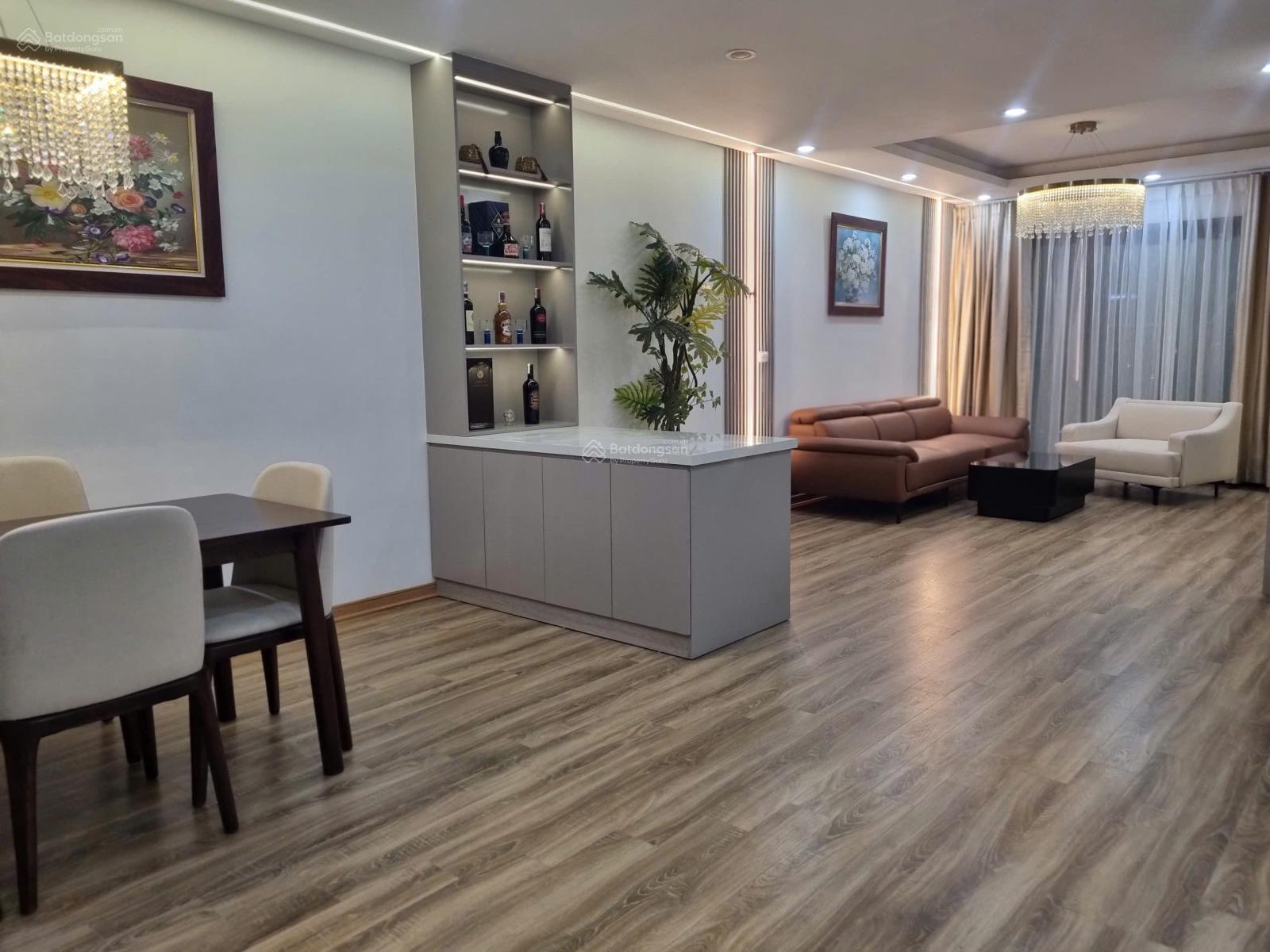 Chính chủ muốn bán căn hộ 3PN view đẹp tại Thống Nhất Complex 89 m2 giá 8,65 tỷ LH: 0971 864 ***