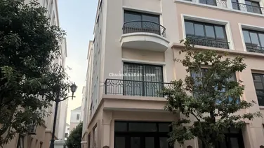 Cần tiền bán gấp xẻ khe 91m2 Vin2 hoàn thiện 2 tầng , sẵn dòng tiền cho thuê ,gần công viên bể bơi.