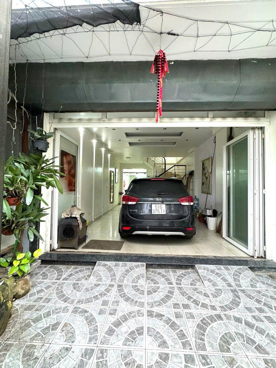 SOS! Bán nhà KĐT Văn Quán, Hà Đông. DT 90m2, 4 tầng, không ngập, vỉa hè, ô tô tránh, giá 20,5 tỷ