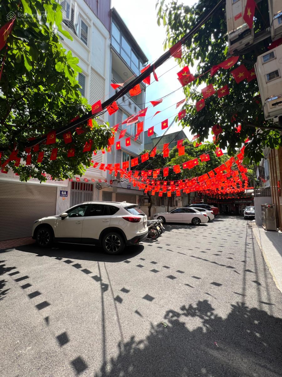 Bán gấp căn lô góc Mạc Thái Tổ - Khu vip - Phân lô vỉa hè - 60 m2 - 30 tỷ