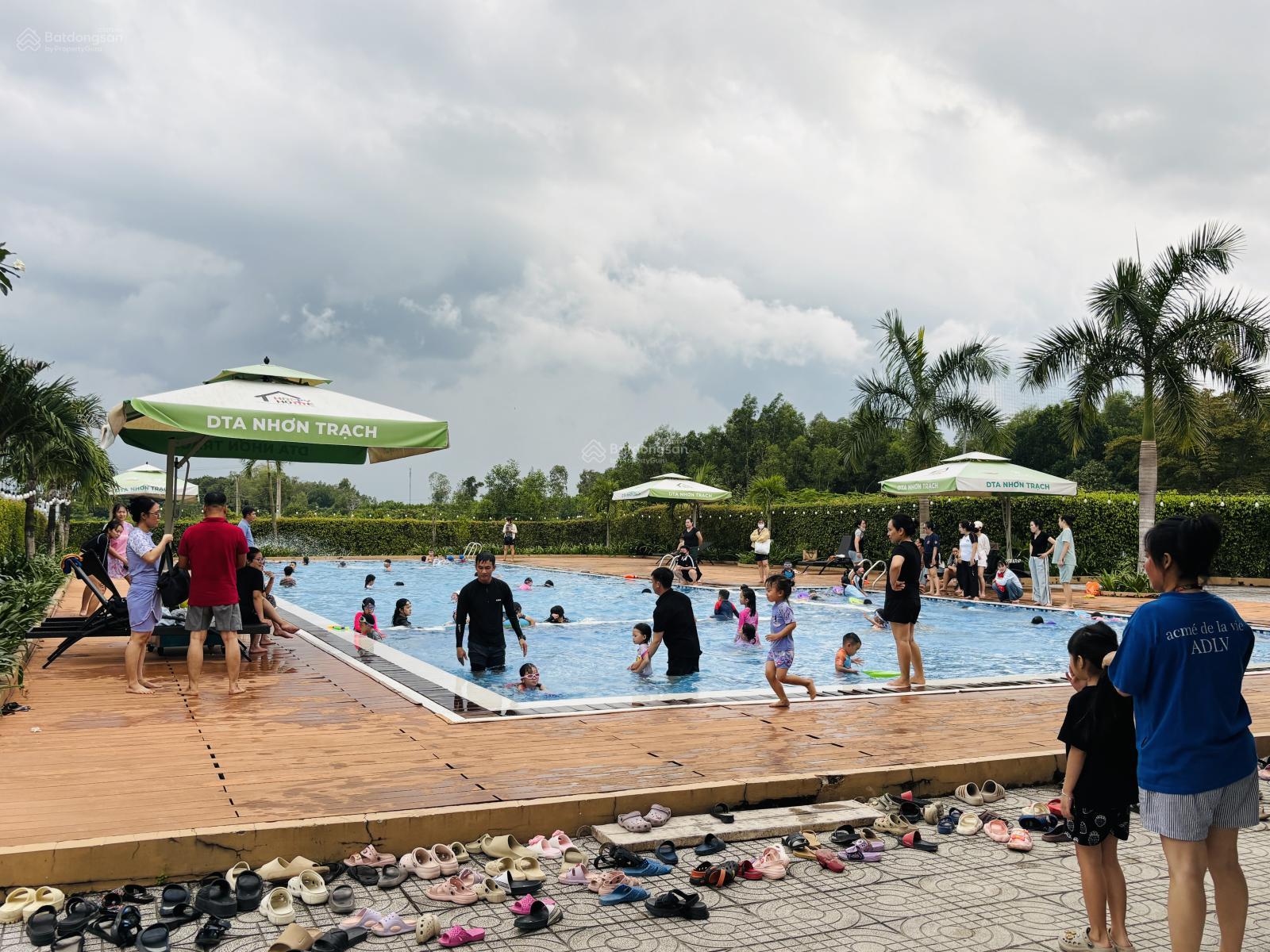 Bán nhà phố dta để lại nội thất, 3pn , cho thuê 8-9tr/tháng