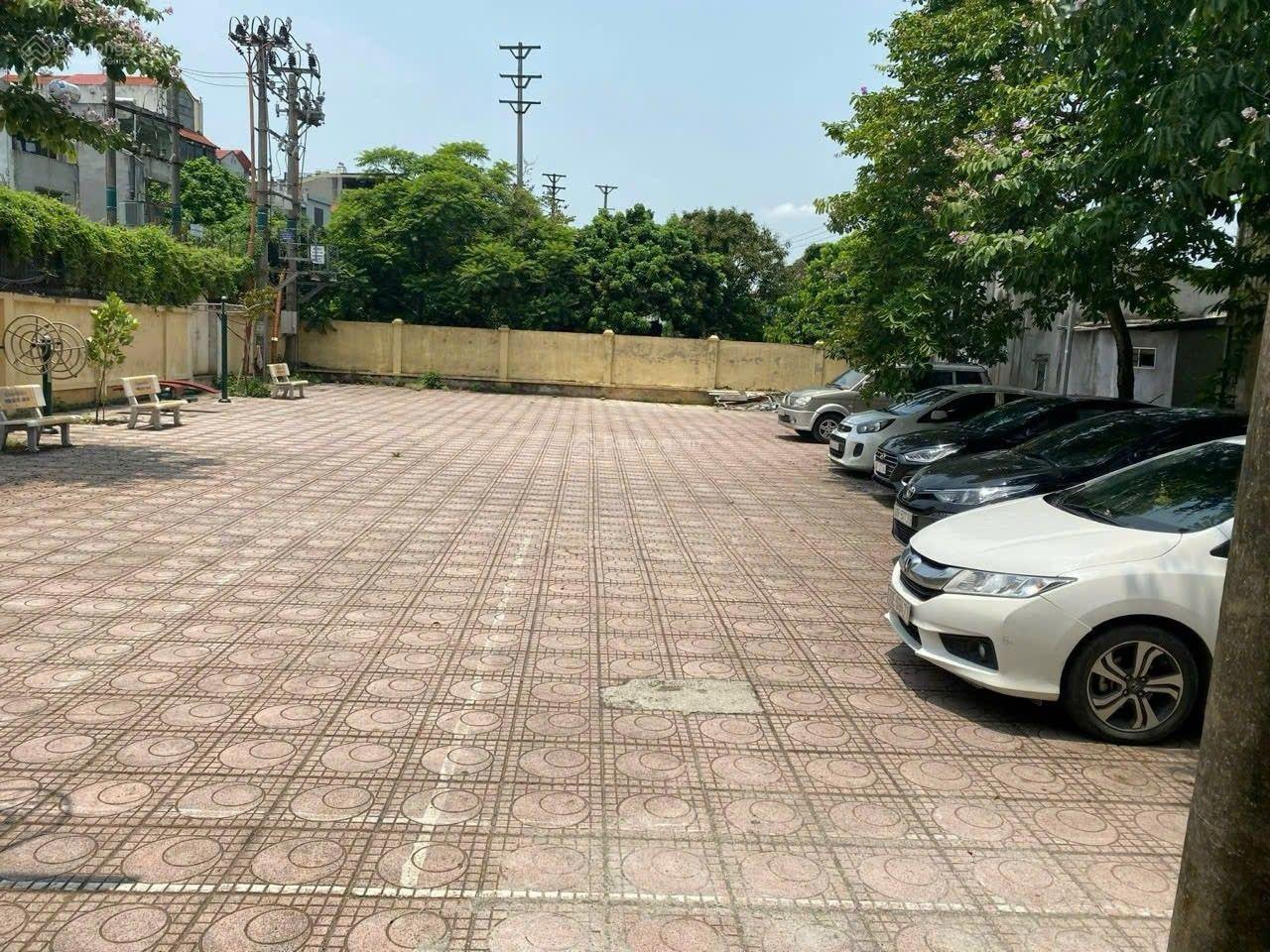 Ngay BigC - Nhà 70m2 - 5 Tầng Thang máy- Ô tô - 17Tr - Cty, Vp
