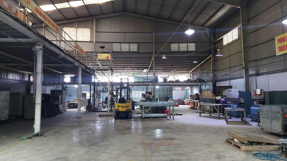 Kho xưởng 1.300m2 Lê Minh Xuân - Bình Chánh. Văn phòng, nhà ở đầy đủ Kho xưởng 1.300m2 Lê Minh Xuân - Bình Chánh. Văn phòng, nhà ở đầy đủ