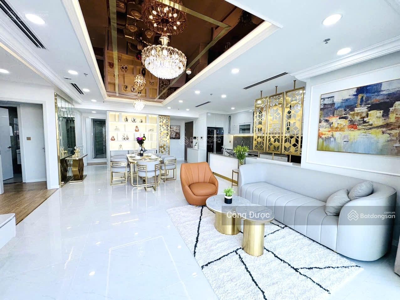 Cần bán căn hộ duplex chung cư Serenity Sky Villas 209m2, 4PN, Q. 3, giá: 28 tỷ, LH: 0903 077 ***
