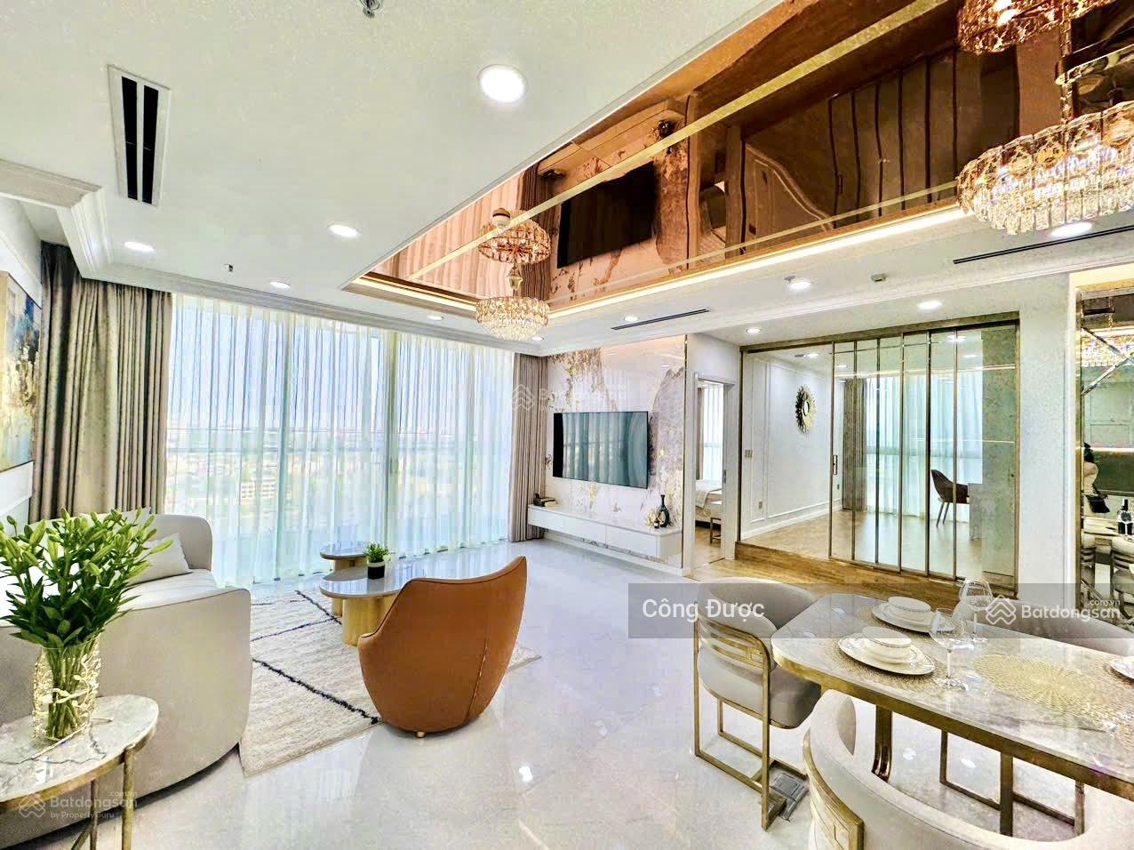 Cần bán căn hộ duplex chung cư Serenity Sky Villas 209m2, 4PN, Q. 3, giá: 28 tỷ, LH: 0903 077 ***