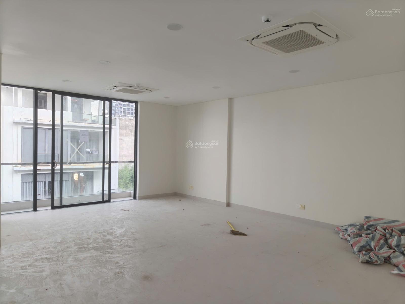 Cho thuê nguyên căn nhà văn phòng Saigon Mystery - 90tr/ tháng - nhà mới 100%-1 hầm 4 tầng-650m²