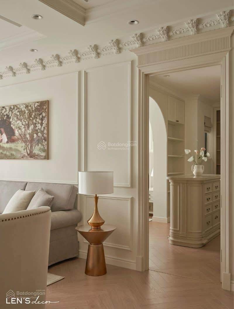 Hàng hiếm tại TSQ Mỗ Lao DT: 202m2, 4PN, 3WC, full nội thất, sẵn sổ