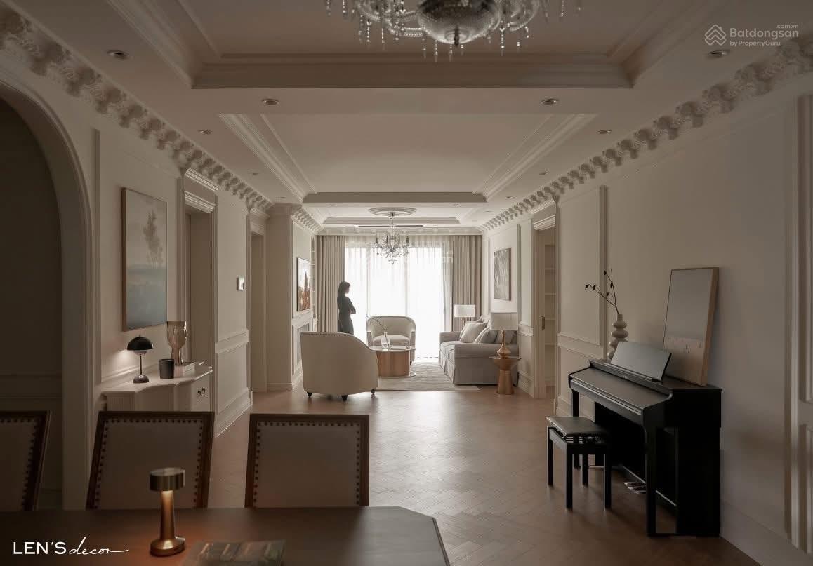 Hàng hiếm tại TSQ Mỗ Lao DT: 202m2, 4PN, 3WC, full nội thất, sẵn sổ