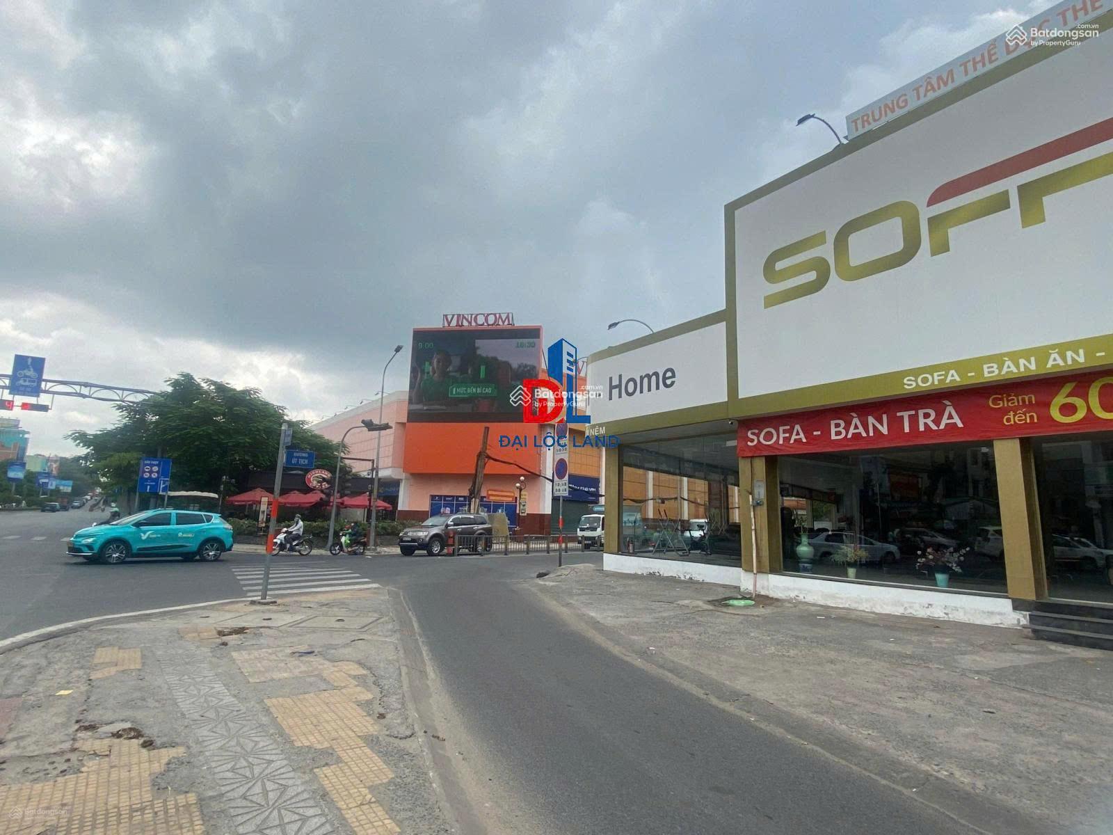 Siểu phẩm vị trí căn góc 2 MT Cộng Hòa, Phường 4. DT: 15x30m. 1 trệt - 1 lầu. DTSD: 1000m2