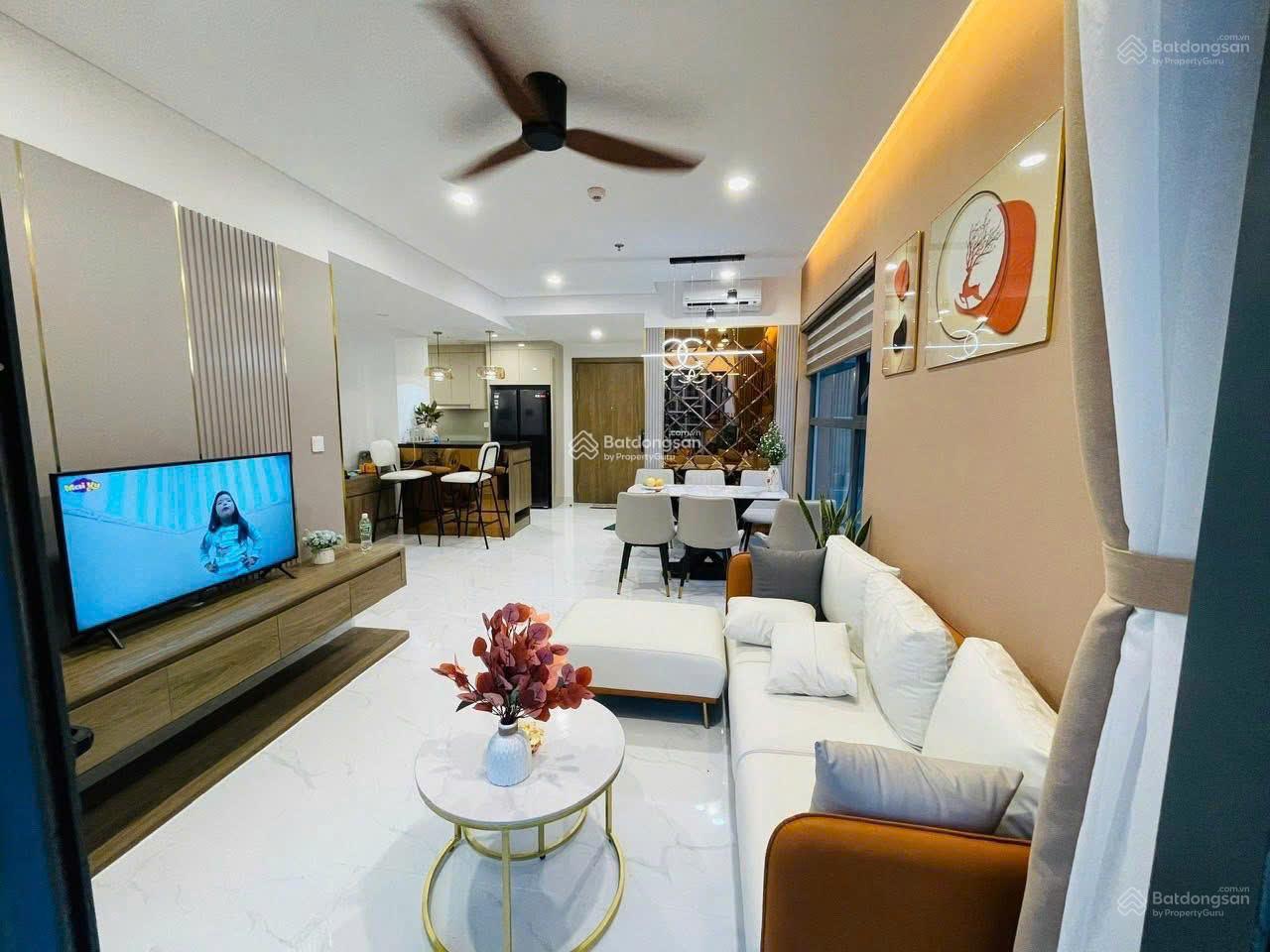 Bán căn hộ Oriental Plaza 685 Âu Cơ DT 83m2=2PN=4tỷ1, DT 89m2=2PN=4tỷ5 LH: 0934 144 *** Hương