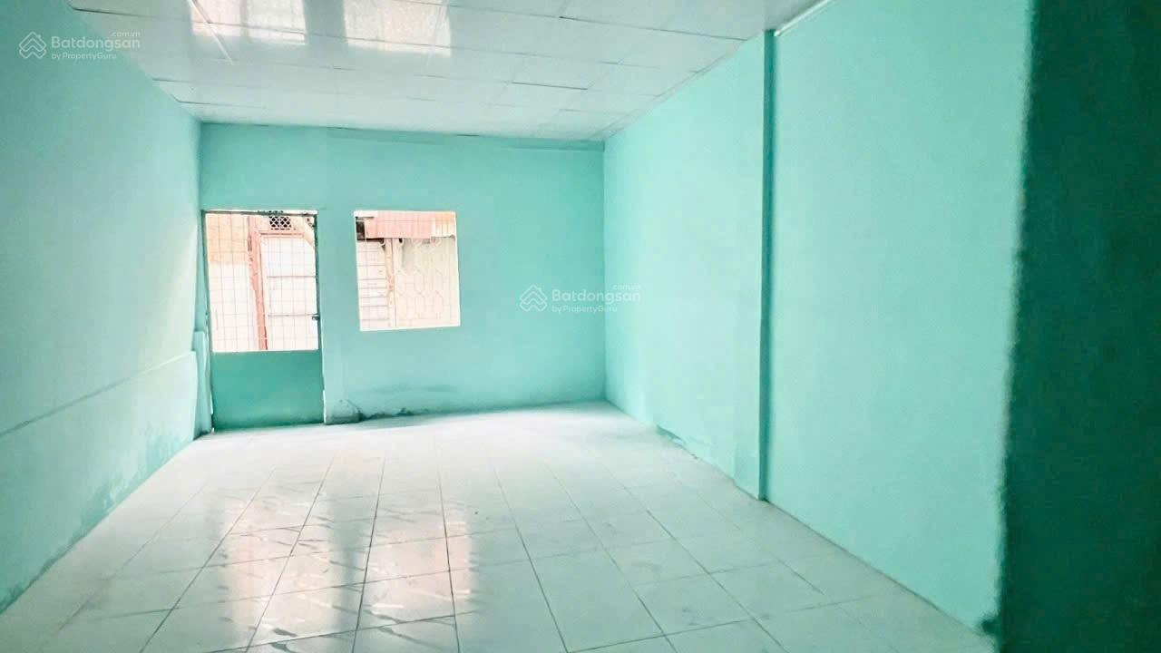 * Cho thuê kho xưởng*300m2 gần Quốc Lộ 13, phường Hiệp Bình Phước, Quận Thủ Đức