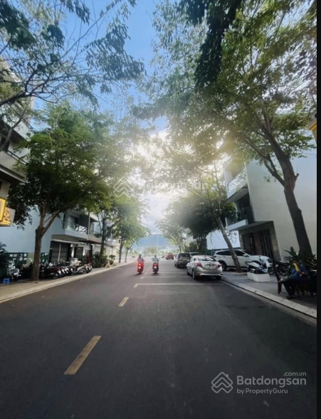 Bán nhà cấp 4, cách biển 200m, hẻm ô tô đường Tuệ Tĩnh, Nha Trang, giá cực rẻ