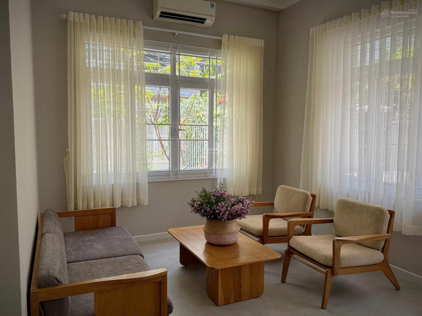 Cho thuê nhà nguyên căn đường Biệt Thự, Tân Lập, Nha Trang trung tâm, gần biển