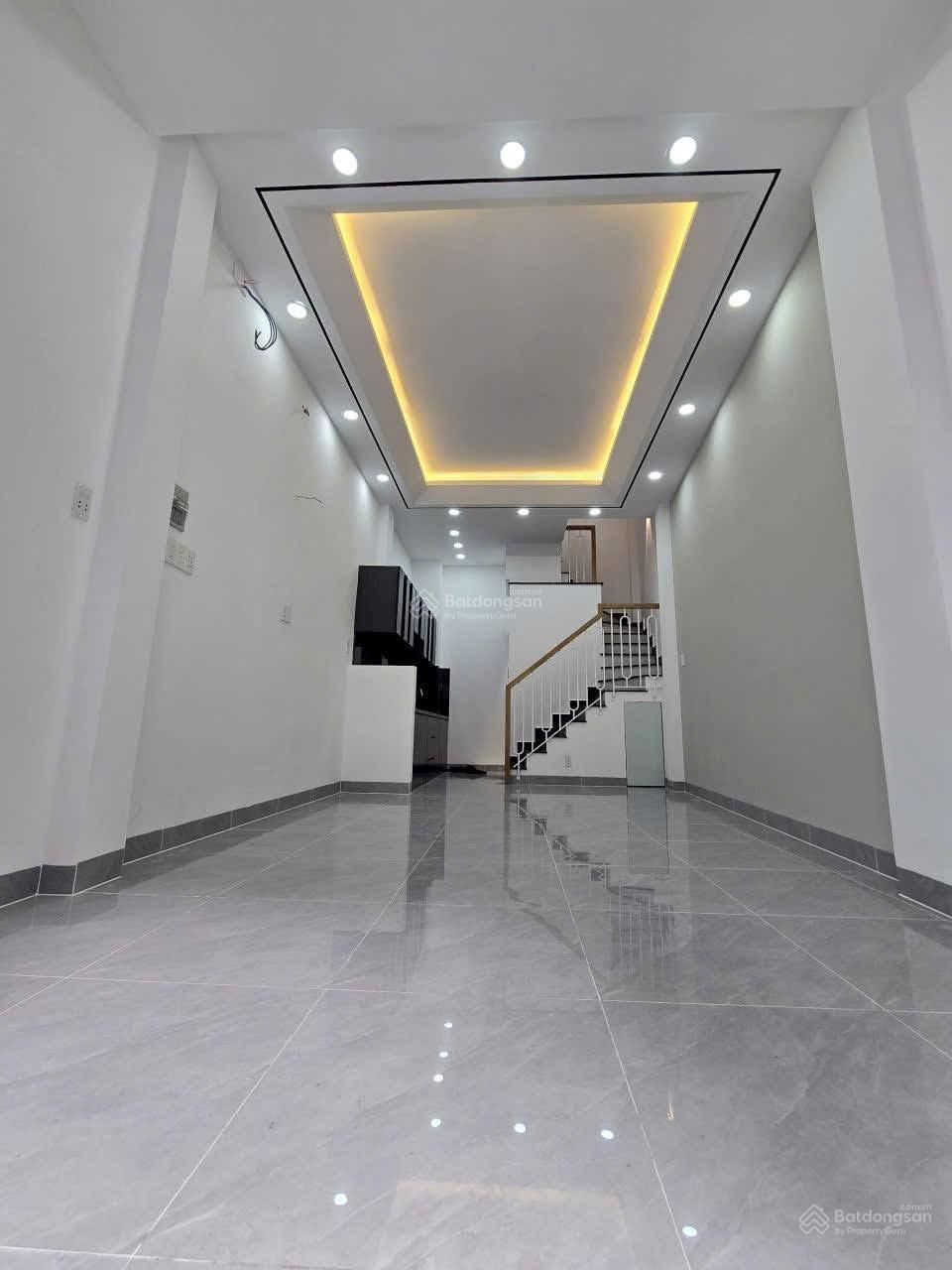 Nhà bán 3 tầng + ST 3PN, 3 WC xây mới 100% - Hẻm 4m ô tô kế nhà Âu Dương Lân P3 Q8 sổ hồng công mới