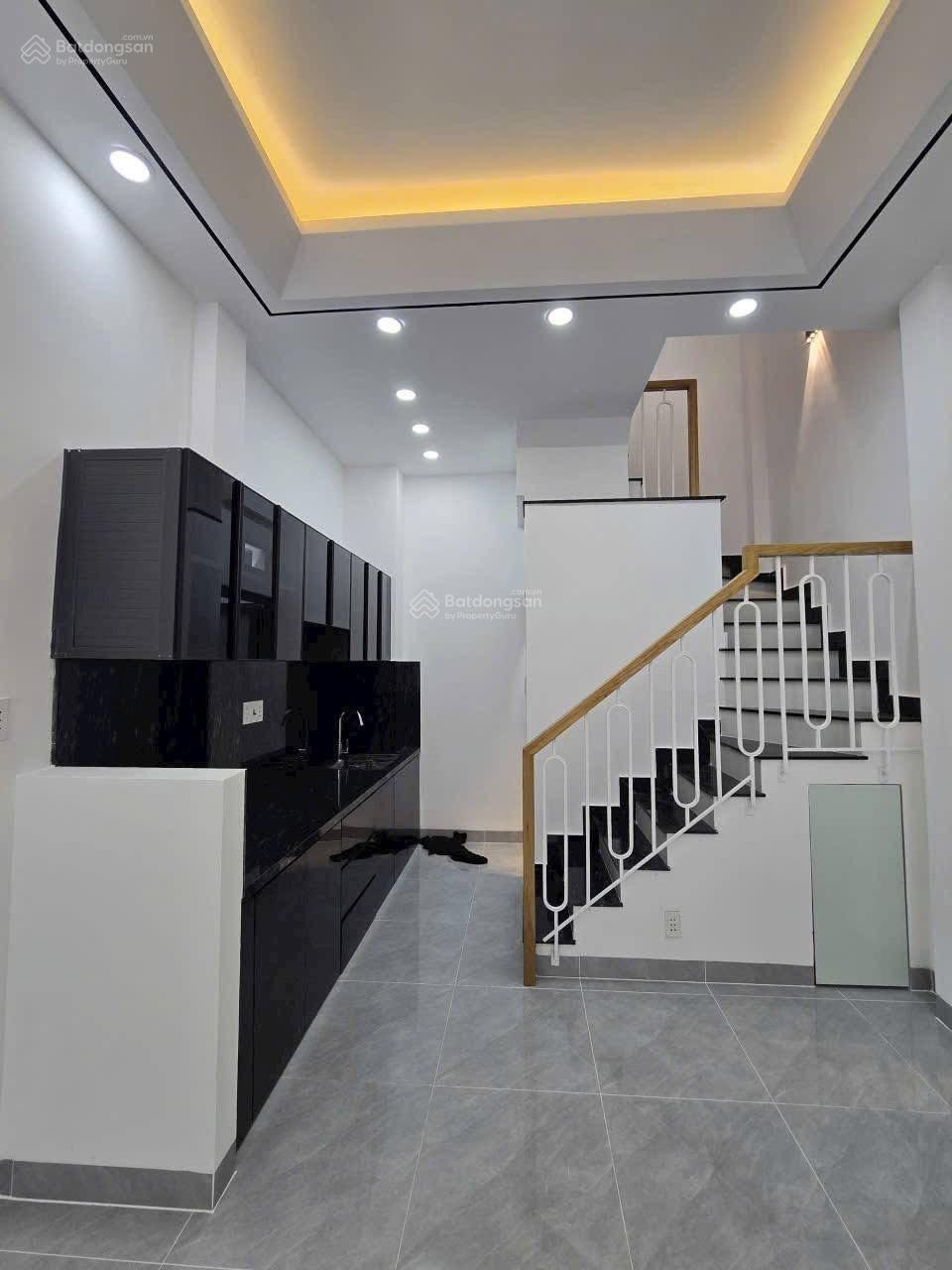 Nhà bán 3 tầng + ST 3PN, 3 WC xây mới 100% - Hẻm 4m ô tô kế nhà Âu Dương Lân P3 Q8 sổ hồng công mới