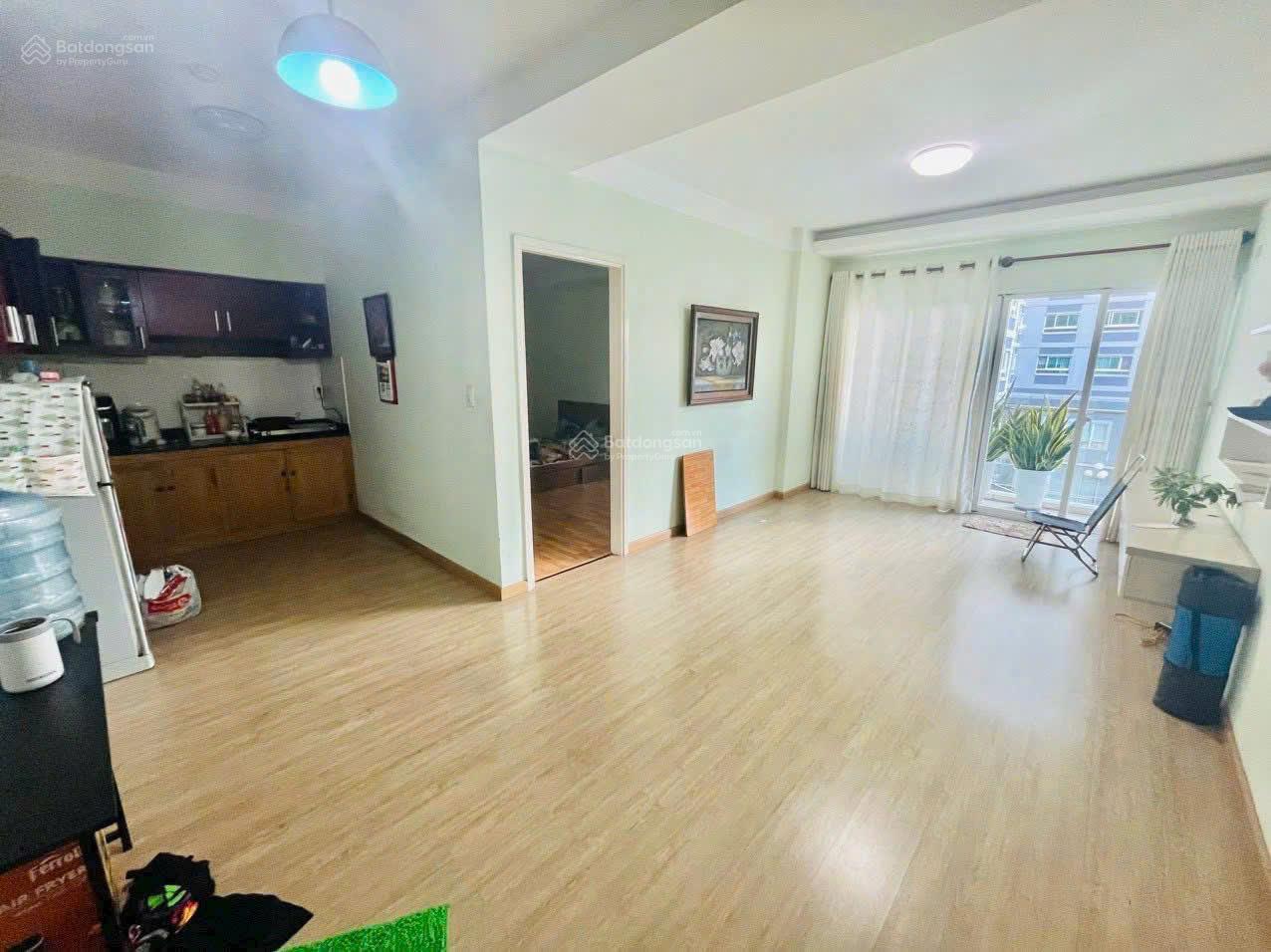 Cần tiền bán gấp căn hộ chung cư Carillon 1, quận Tân Bình, có sổ hồng, 86m2 2PN 2WC gần sân bay