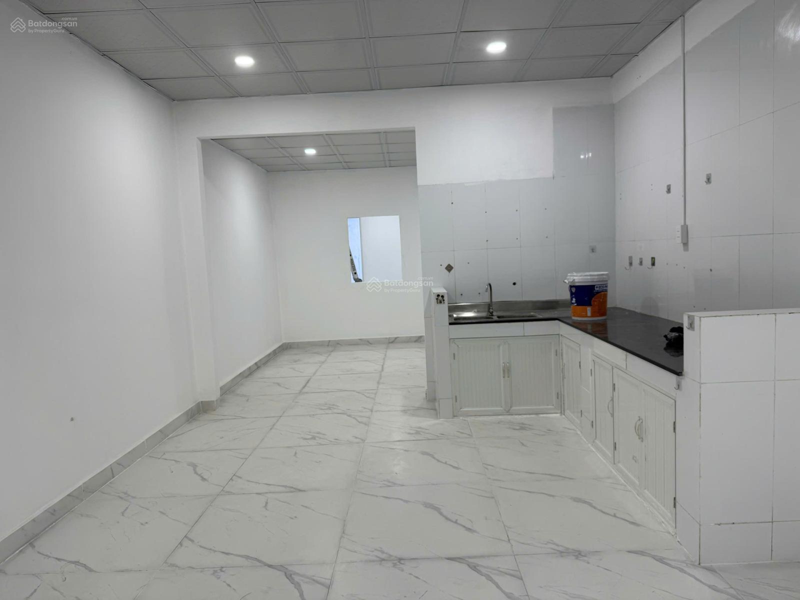 Cho thuê nhà mặt tiền đường số 5 Phước Bình nhà sửa như mới chỉ 11 triệu/ tháng. LH 0919 451 ***