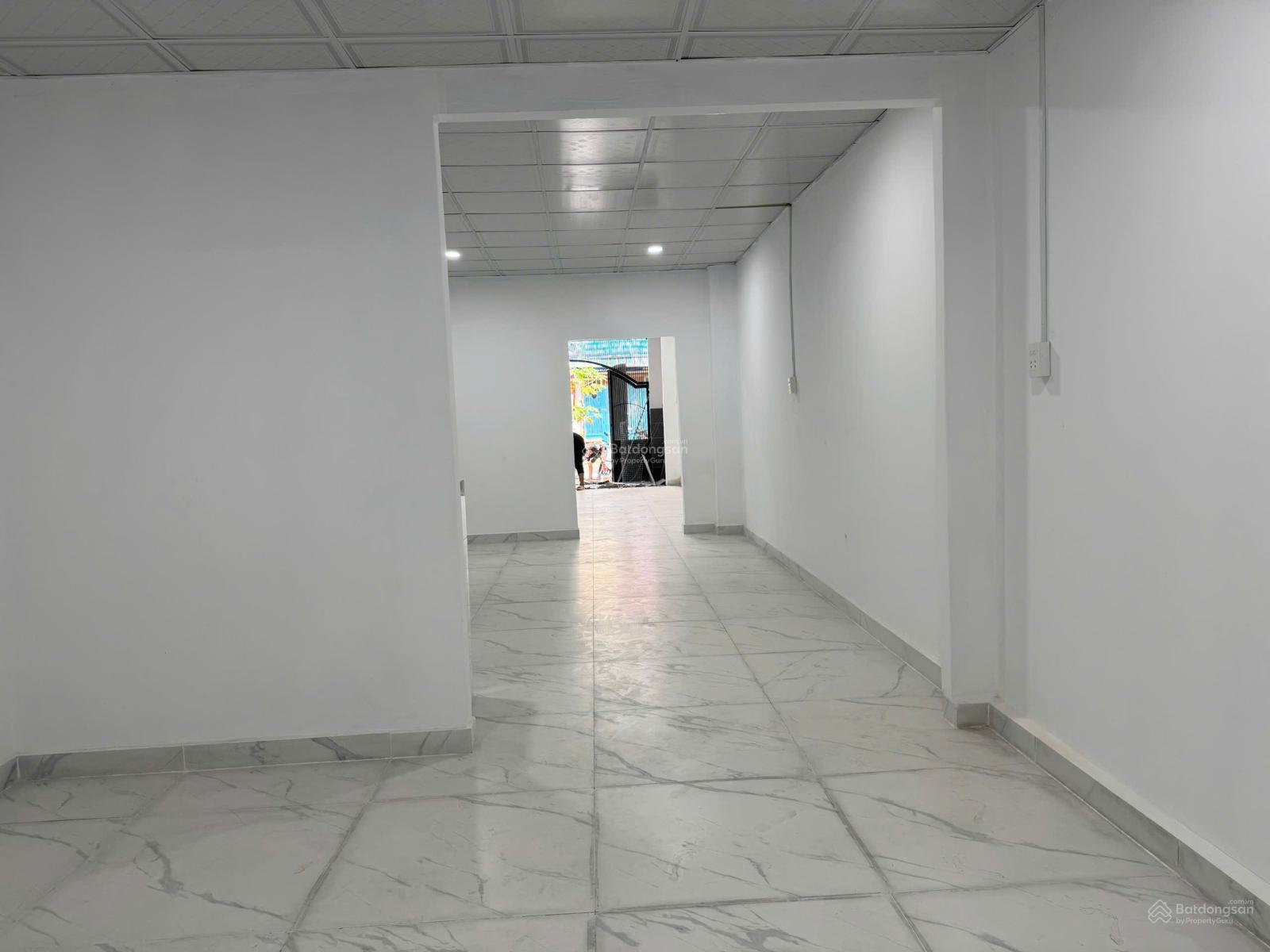 Cho thuê nhà mặt tiền đường số 5 Phước Bình nhà sửa như mới chỉ 11 triệu/ tháng. LH 0919 451 ***