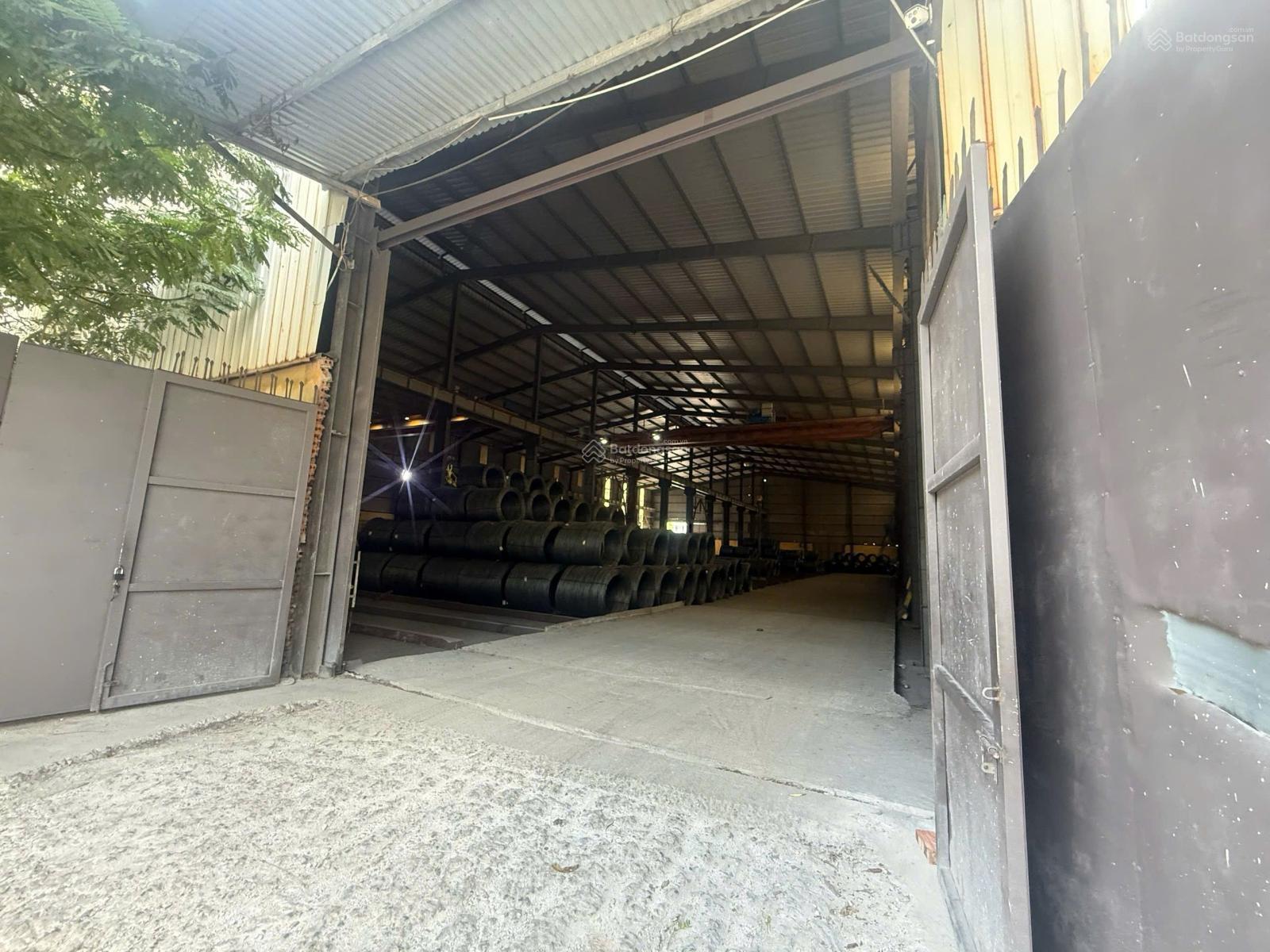 Cho thuê kho, nhà xưởng 2500m2 tại cụm cn Đan Phượng, Hà Nội, giá 90 nghìn / m2