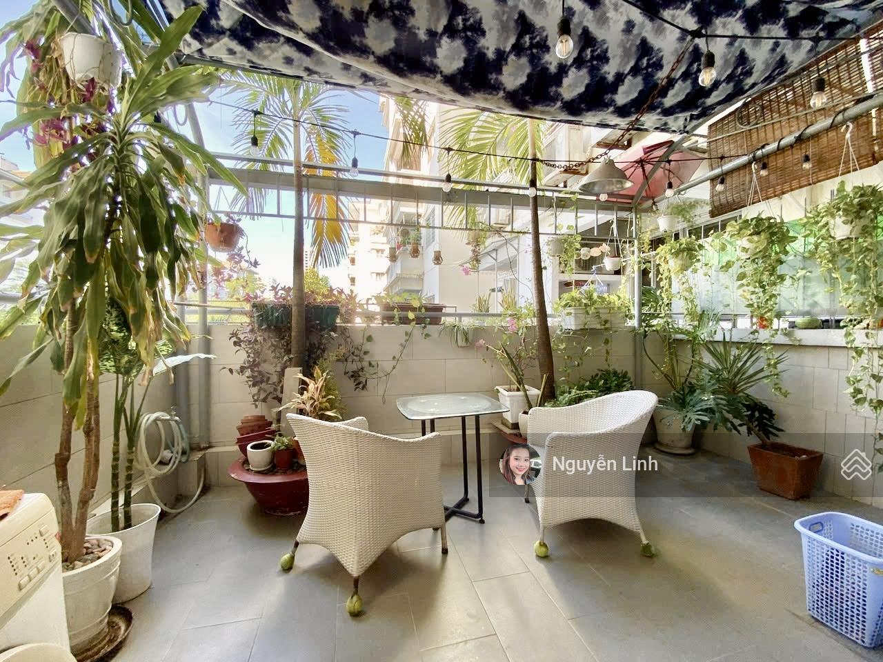 Bán căn hộ 2PN trung tâm Phú Mỹ Hưng, Quận 7. Có sân vườn. Giá mini 5,2tỷ LH 0968 668 ***