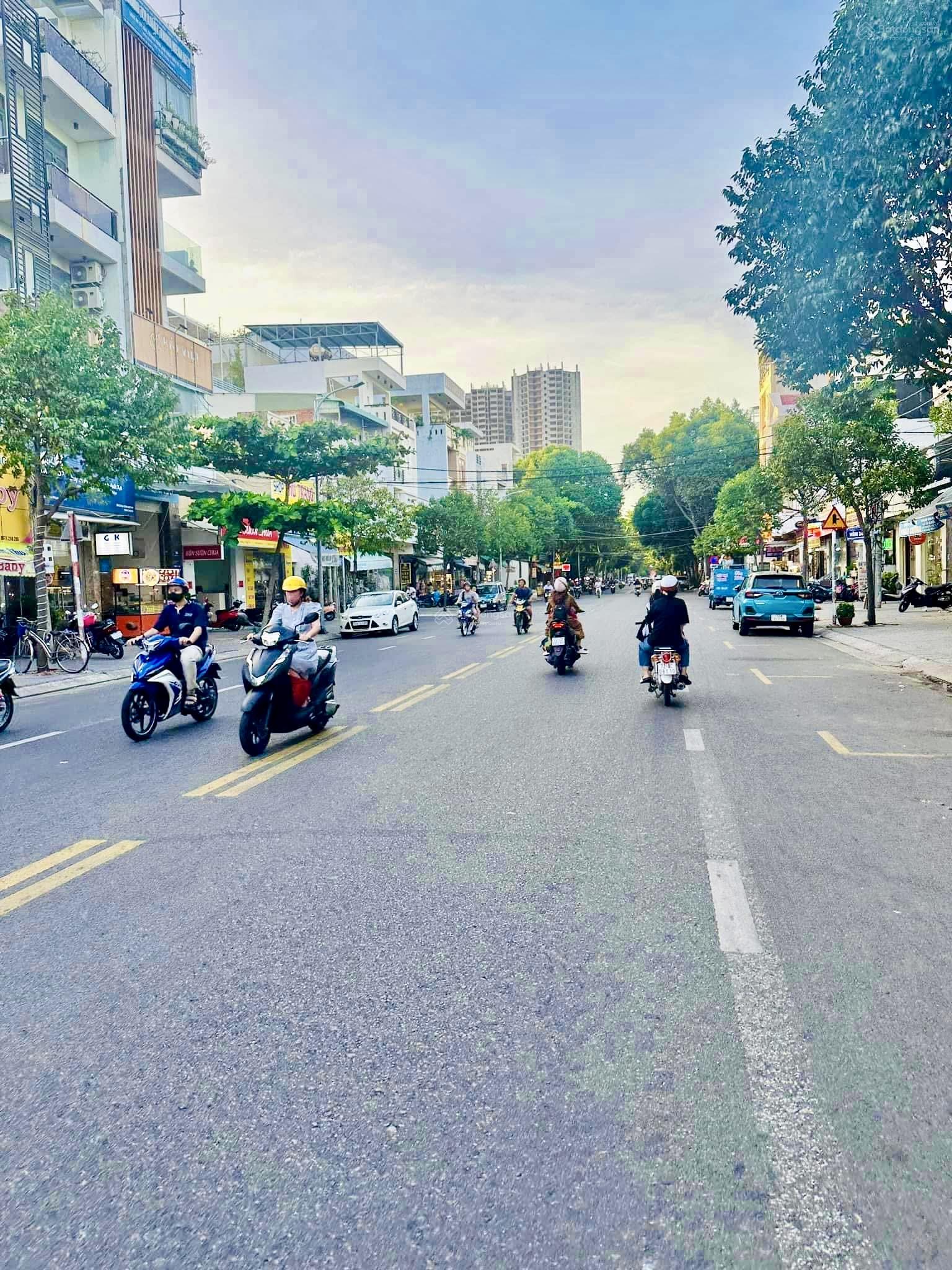 Bán nhà mặt tiền Nguyễn An Ninh P. 7 Vũng Tàu 8x25m giá 22 tỷ vị trí đẹp buôn bán KD cực tốt