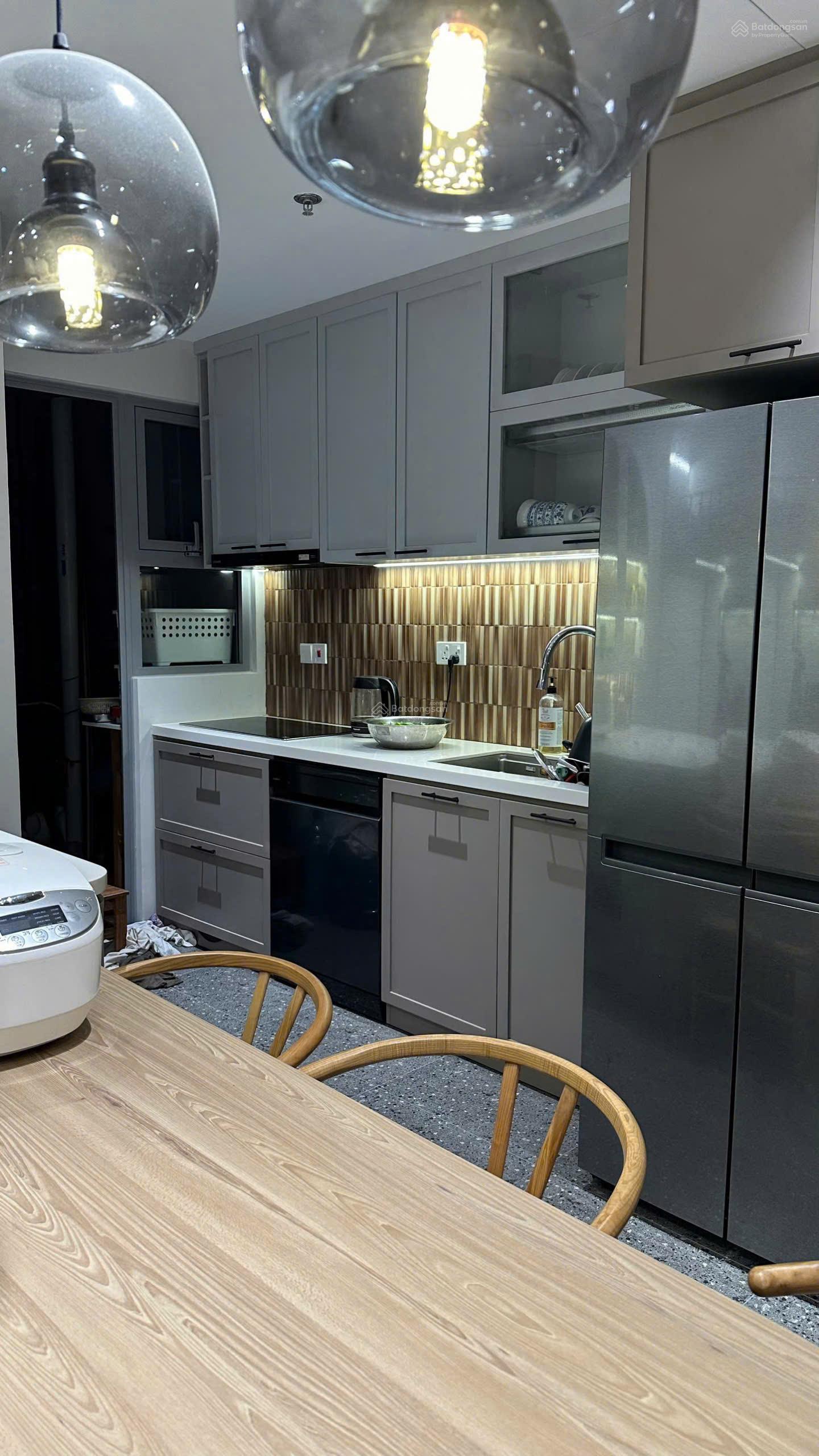 Bán căn hộ 2PN full nội thất 85m2 giá 6,6 tỷ LH 0934 013 ***