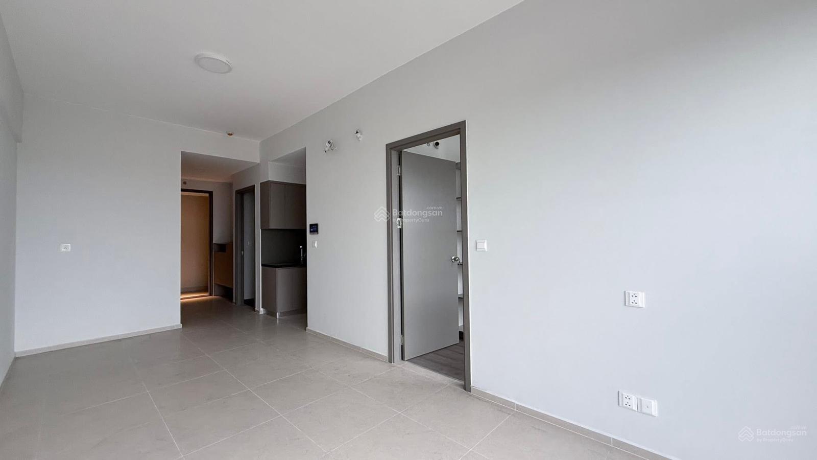 Cần bán căn 2PN đầy đủ nội thất. LH Hương xem nhà : 0909 086 *** (có zalo)