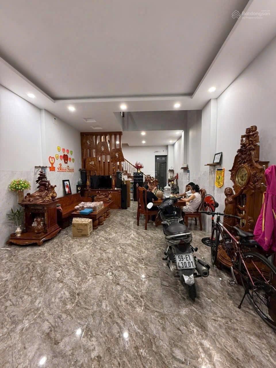 Bán nhà trệt 2 lầu đường nhựa 7 m gần Quốc Lộ 1 K tiện đi trung tâm thành phố Bán nhà trệt 2 lầu đường nhựa 7 m gần Quốc Lộ 1 K tiện đi trung tâm thành phố