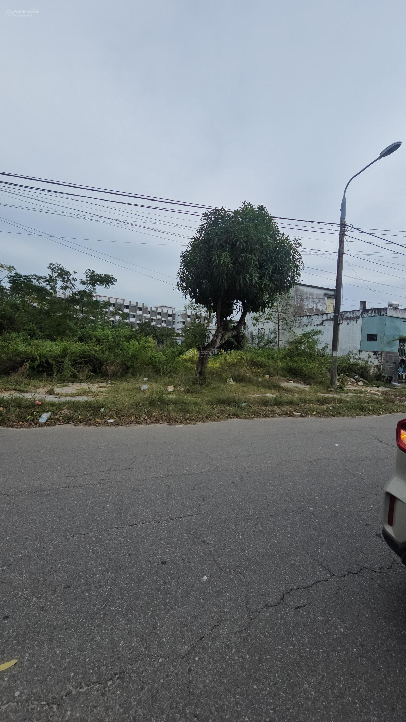 Cần bán nhanh lô đất sạch đẹp DT 150m2, ngang 6m (sát bên trường đại học FPT)