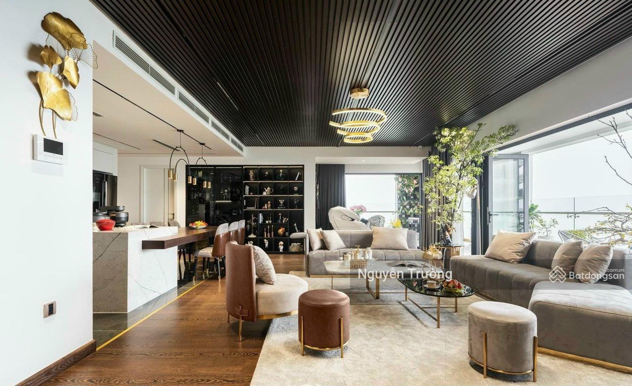 Cần bán căn hộ 145m2, 4PN 3VS, nhà full đồ đẹp. Chung cư Vinhomes Metropolis. Giá chỉ 30 tỷ