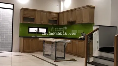 Nhà phố 2 lầu tại Hoàng Quốc Việt cạnh Phú Mỹ Hưng