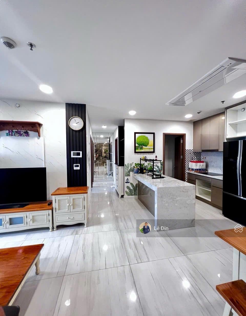 Tổng hợp nhiều căn 2PN Kingdom 101 bán rẻ hơn giá thị trường, đã có sổ, bank hỗ trợ vay 70% giá trị