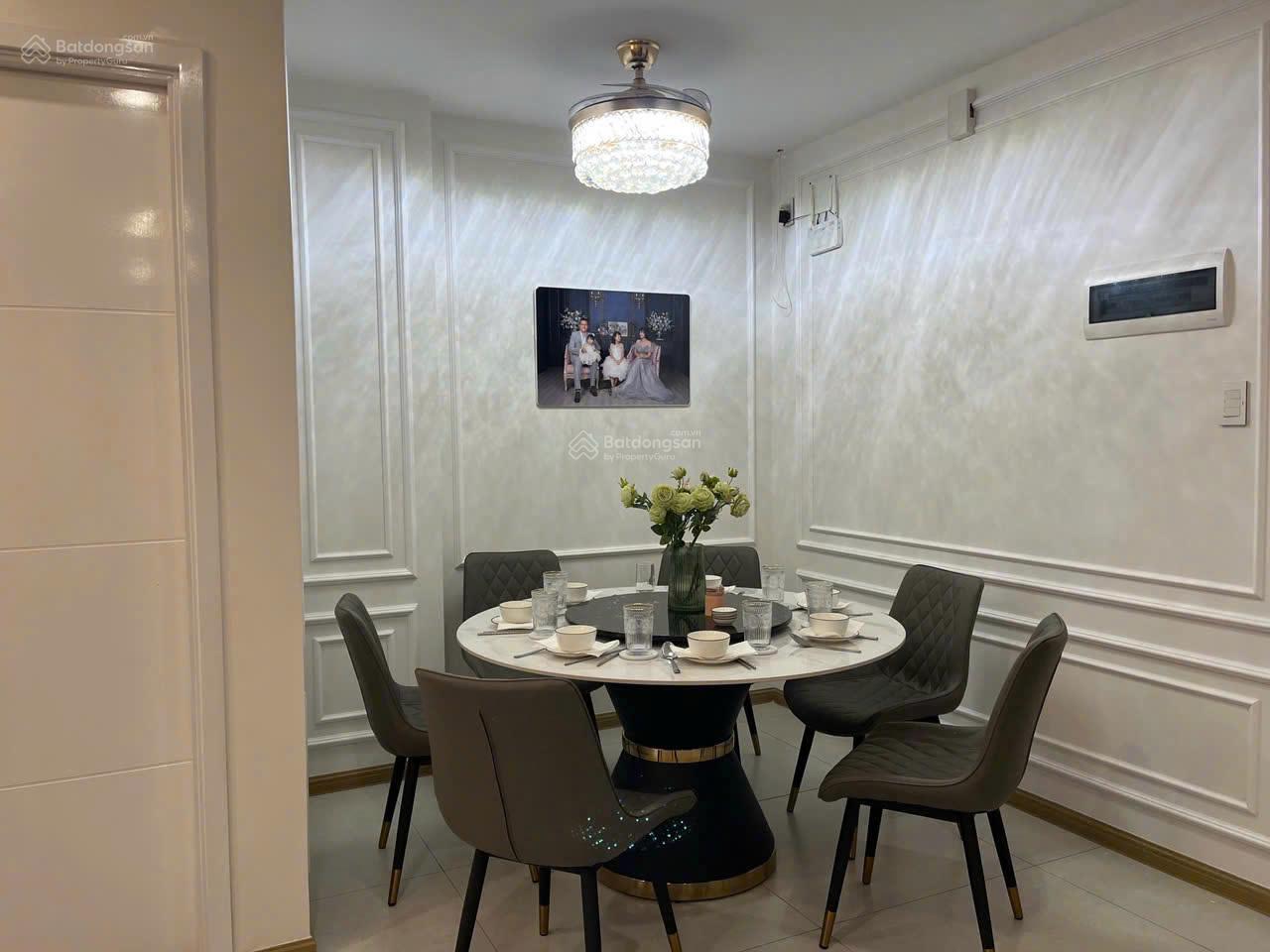 Mr. Trung - Cần bán CH New City 3PN - 2WC. DT 95m2, tầng trung - view hồ bơi. Chỉ 8.8 tỷ all in