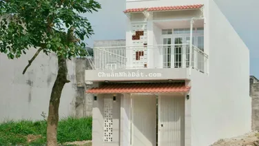 Nhà 1 Lầu mới xây Bến Lức, Long An - 3PN, 2WC, sân ôtô, nhựa 7,2m vỉa hè 4,6m, giá 3,2 tỷ (TL)