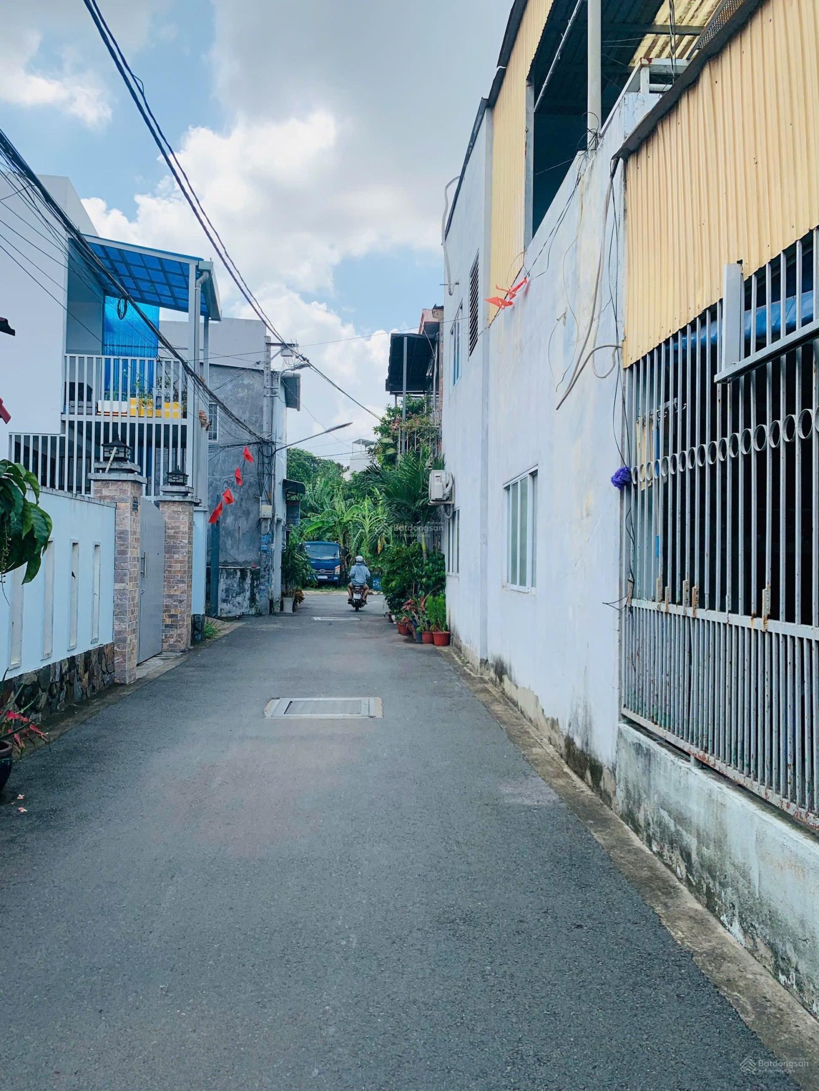 QUẬN 9 - HOÀNG HỮU NAM - DT 73M - 2 CĂN NHÀ LIỀN KỀ - VỊ TRÍ ĐẸP - GIÁ 4,38 TỶ!