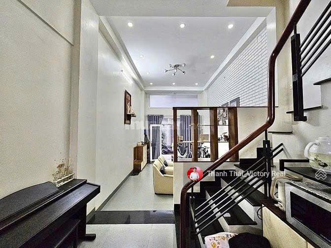 Bán nhà HXH 766 CMT8, DT: 3.9 x 16.2m [CN 60.5m2] 2 lầu - 12 tỷ TL