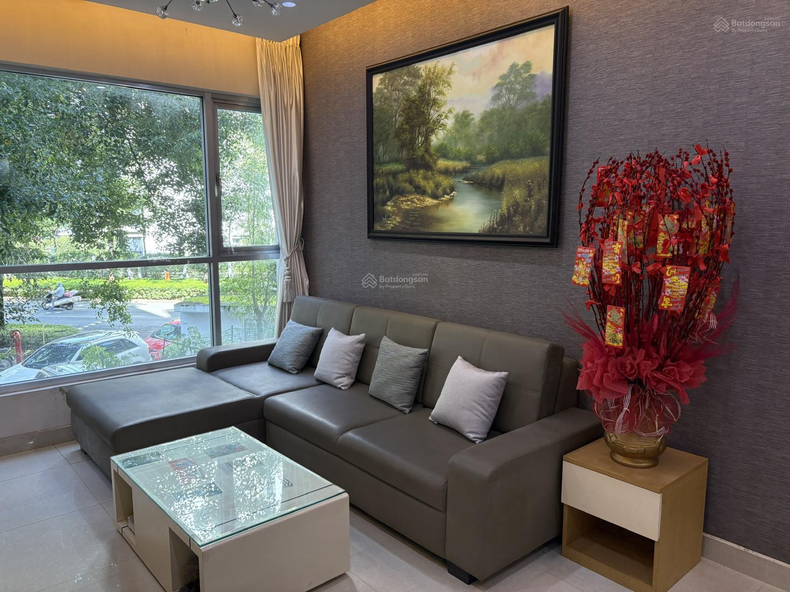 Bán căn hộ Ruby 3,8 tỷ, 2PN - 2WC, 70m2, NTCB, tầng trung, hướng mát, đã có sổ