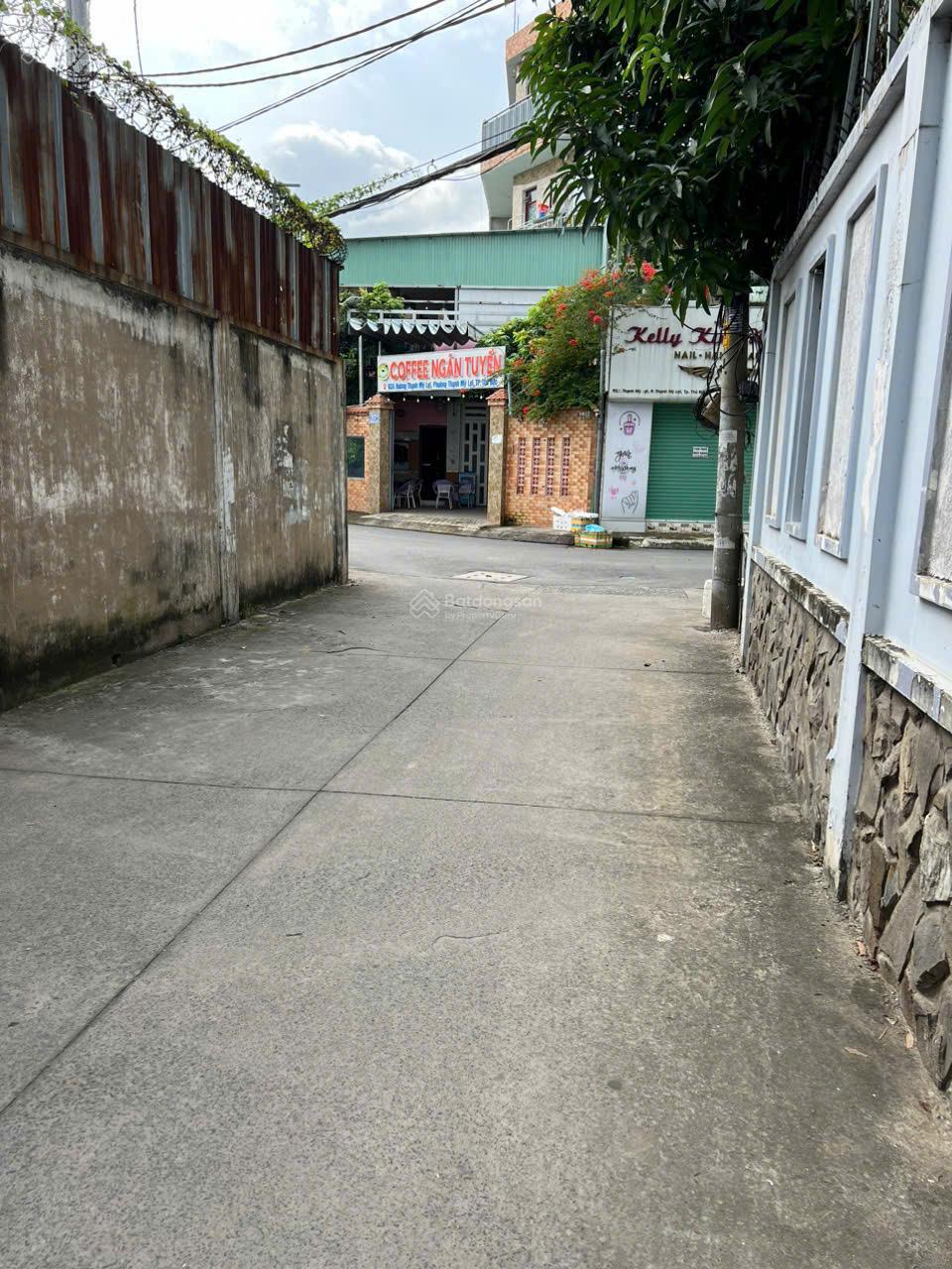 Bán nhà hẻm betong 3,5m , p Thạnh Mỹ Lợi Đ. Thạnh Mỹ Lợi rẽ vào Bán nhà hẻm betong 3,5m , p Thạnh Mỹ Lợi Đ. Thạnh Mỹ Lợi rẽ vào